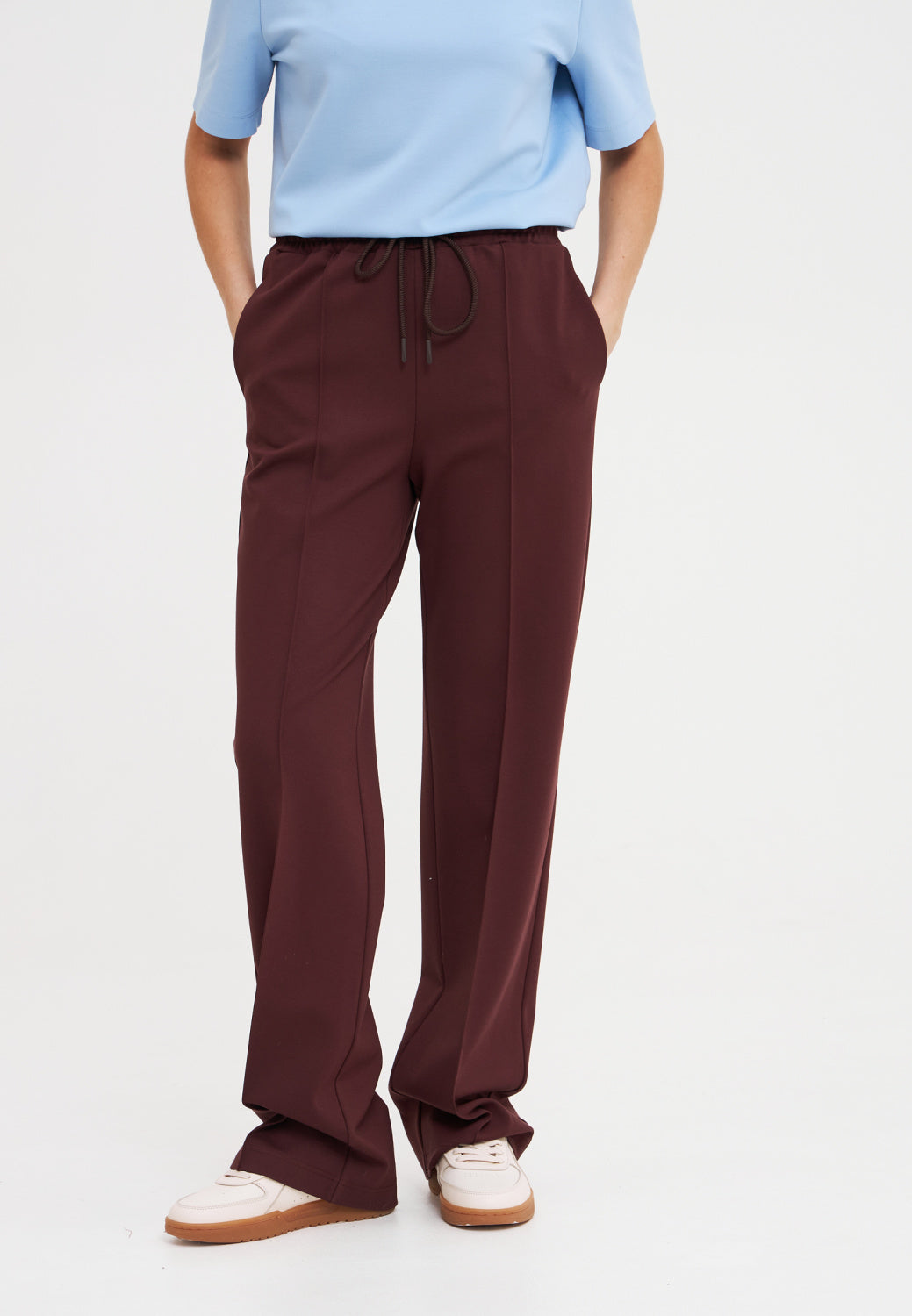 Straight Knit Trousers with Creases